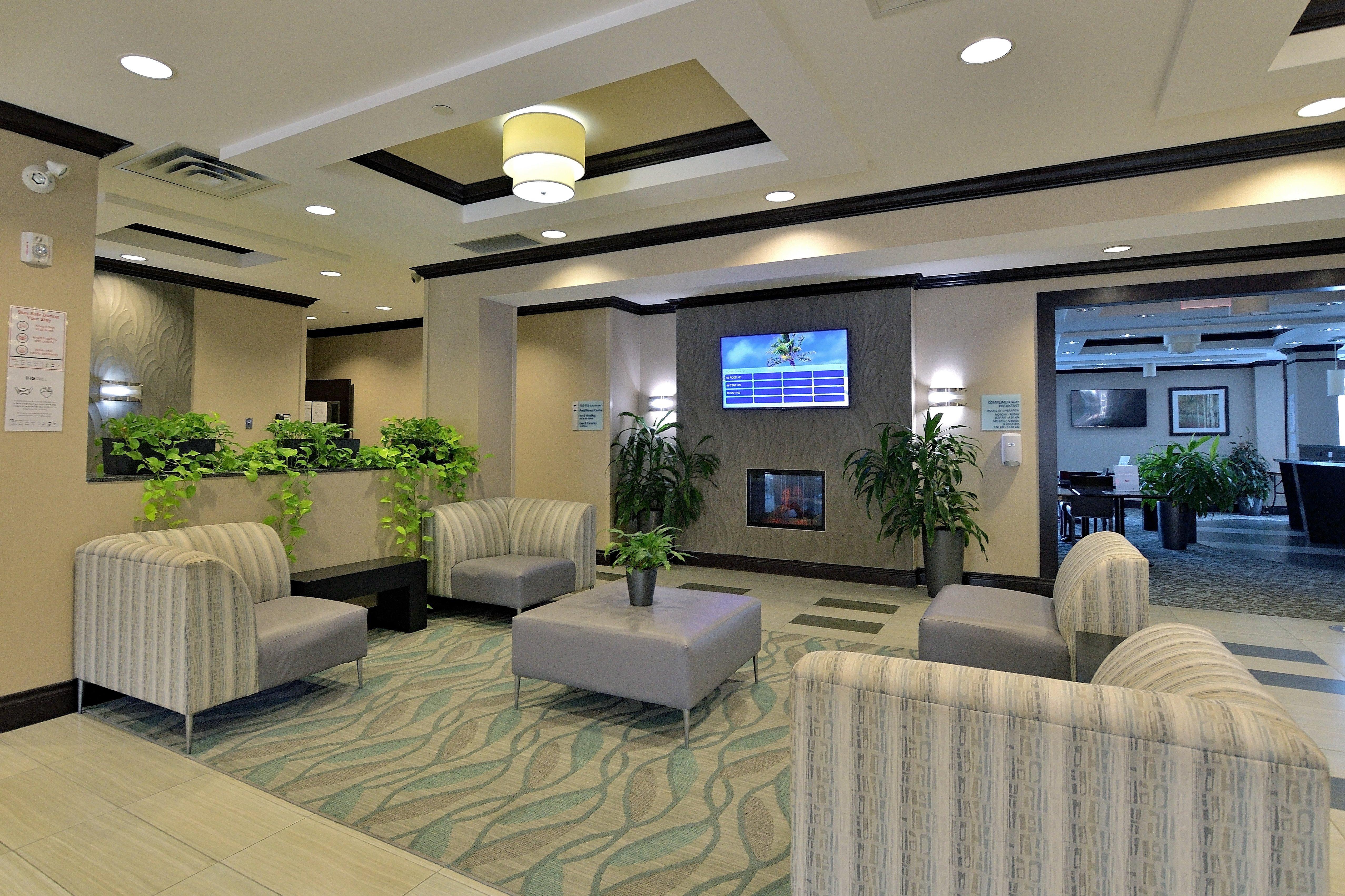 Holiday Inn Express & Suites Ottawa East-Orleans By Ihg Extérieur photo